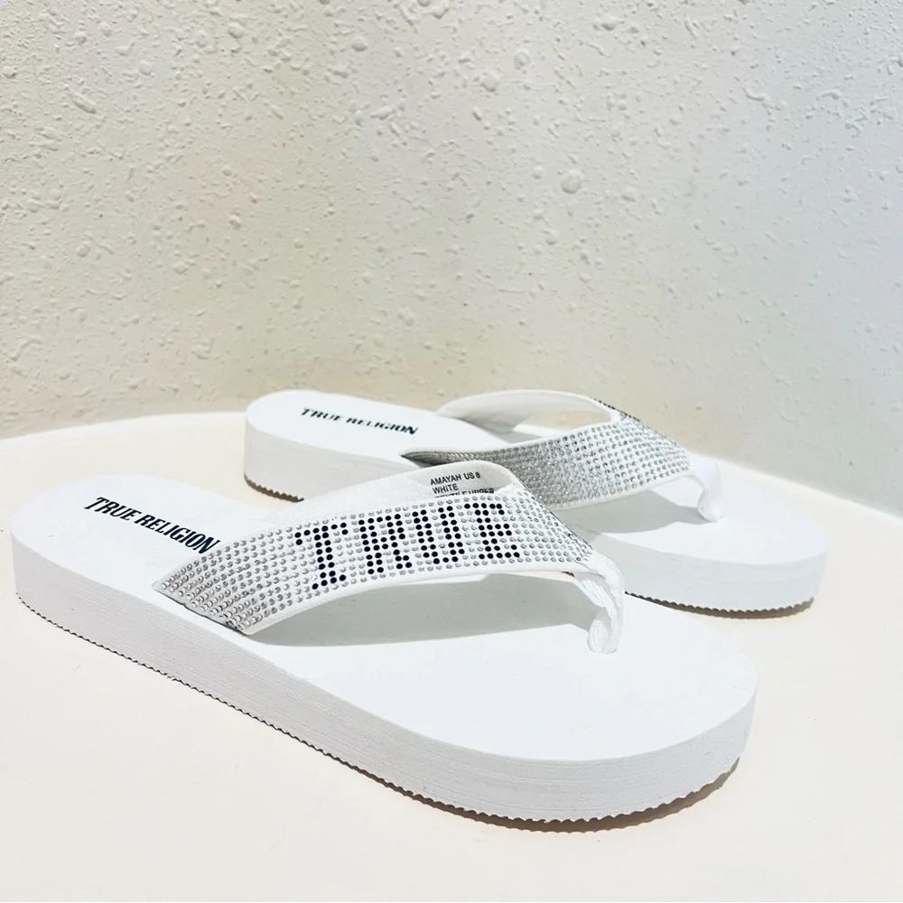 True Religion Rhinestone Logo White Women’s Slides Size 8 NWT